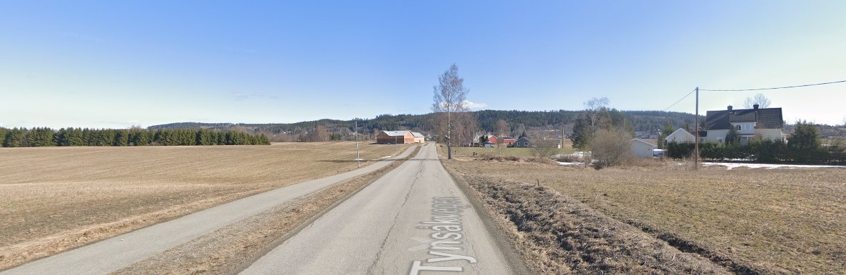 Arbeid med Tynsåkvegen og den nye busslommen påbegynnes.